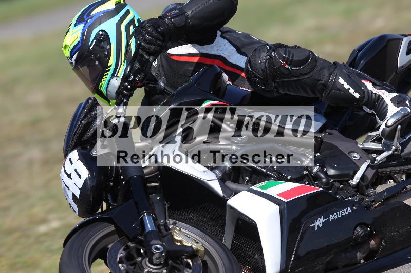 Archiv-2022/05 04.04.2022 Plüss Moto Sport ADR/Freies Fahren/348